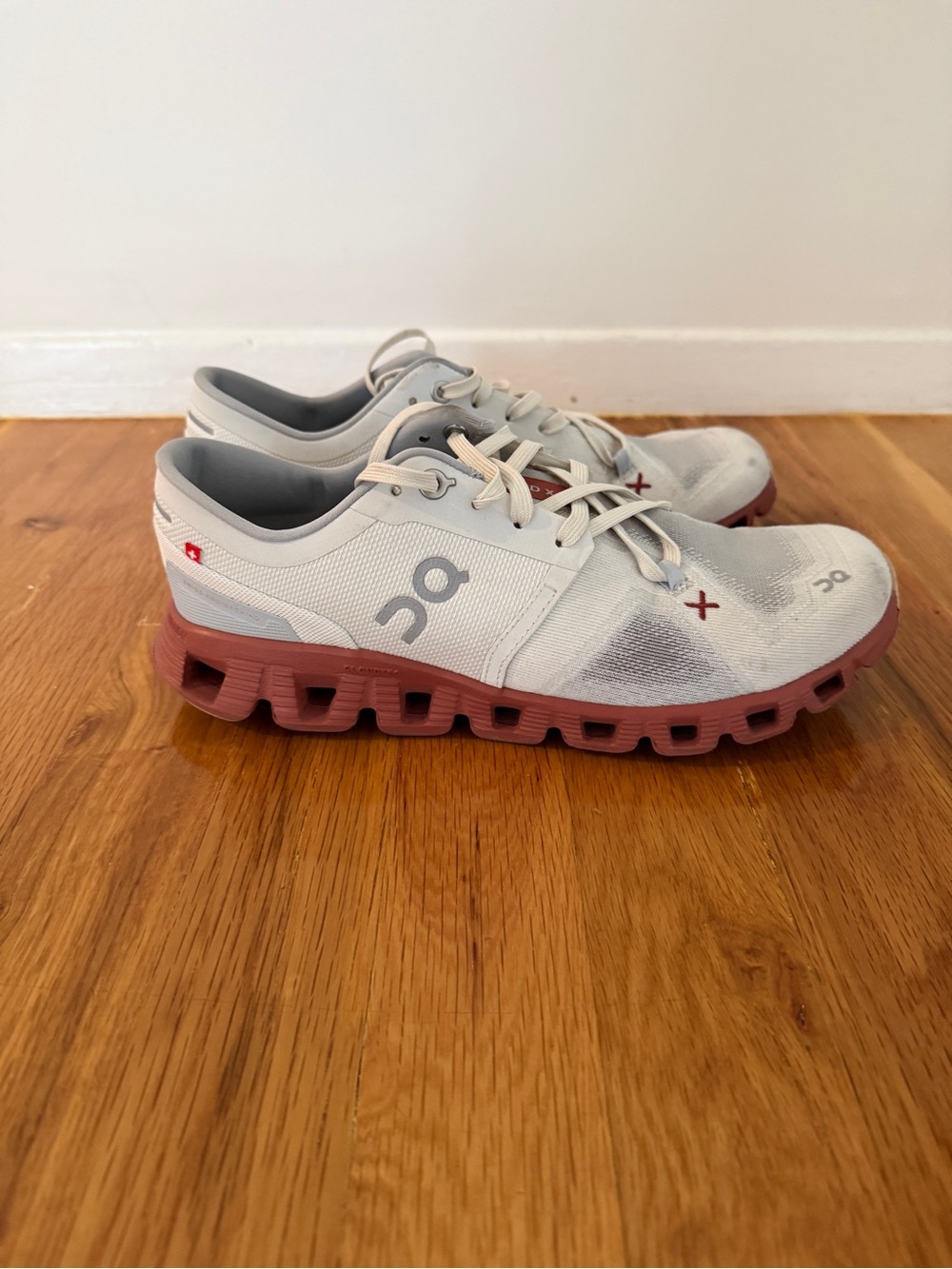 On Running Men's Athletic Shoes - Light Gray Upper with Rose Sole